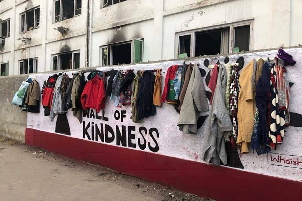 Tembok Kasih Sayang Setelah Iran dan China, di Kashmir