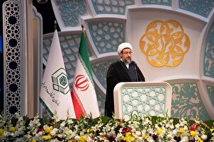 Beginn des 47. nationalen Koranwettbewerbs in Täbris