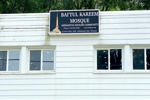Community Responds to Vandalism at Mosque Canada’s Cambridge