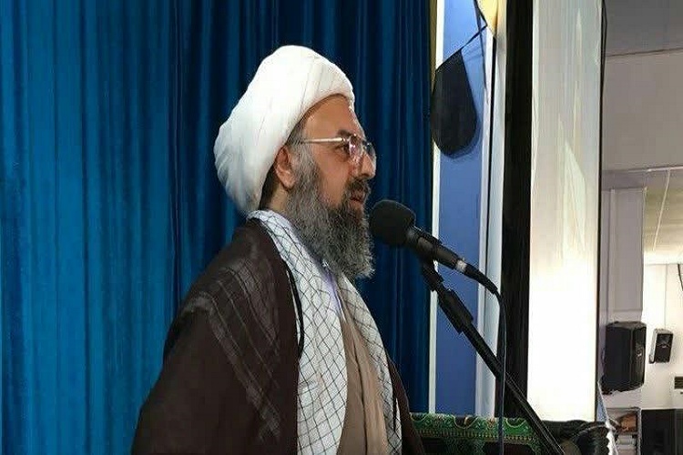 نماینده انقلابی، نماینده‌ای است که مذاکره با آمریکا را سم بداند