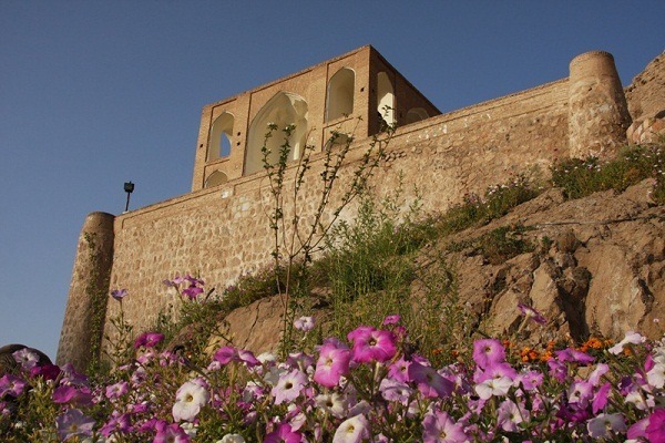 برگزاری نمایشگاه عکس در تخت درگاه قلی&zwnj;بیگ کرمان