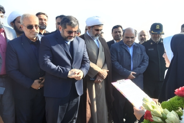 وزیر ارشاد و هیئت همراه