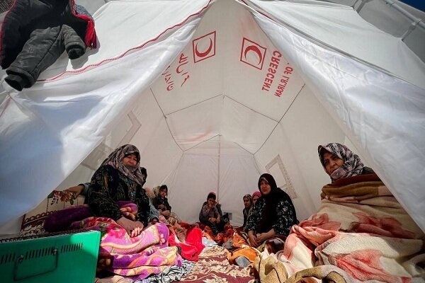 نگرانی از جواب‌گو نبودن چادر برای زلزله‌زدگان خوی