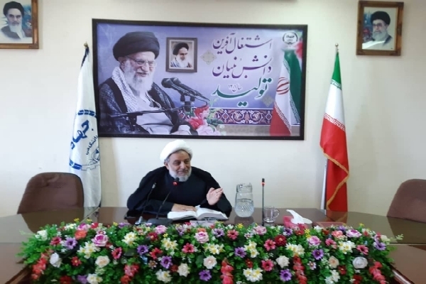 حجت‌الاسلام حسن عامری رابط نهاد رهبری در دانشگاه‌ علمی‌کاربردی کرمان