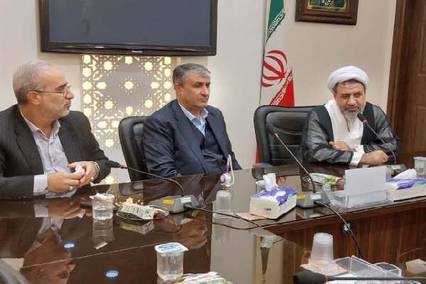 دیدار امام جمعه کرمان و رئیس سازمان انرژی اتمی