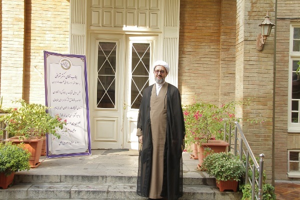 پیام احمدحسین شریفی به مناسبت پایان ماموریت در موسسه حکمت و فلسفه ایران