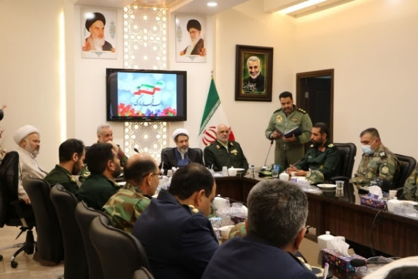 دیدار فرماندهان نیروهای مسلح در کرمان با امام جمعه کرمان