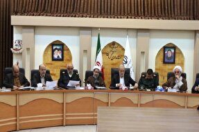 ضرورت استفاده از عناوین فارسی در ورودی شهرها و تابلوی فروشگاه‌های کرمان