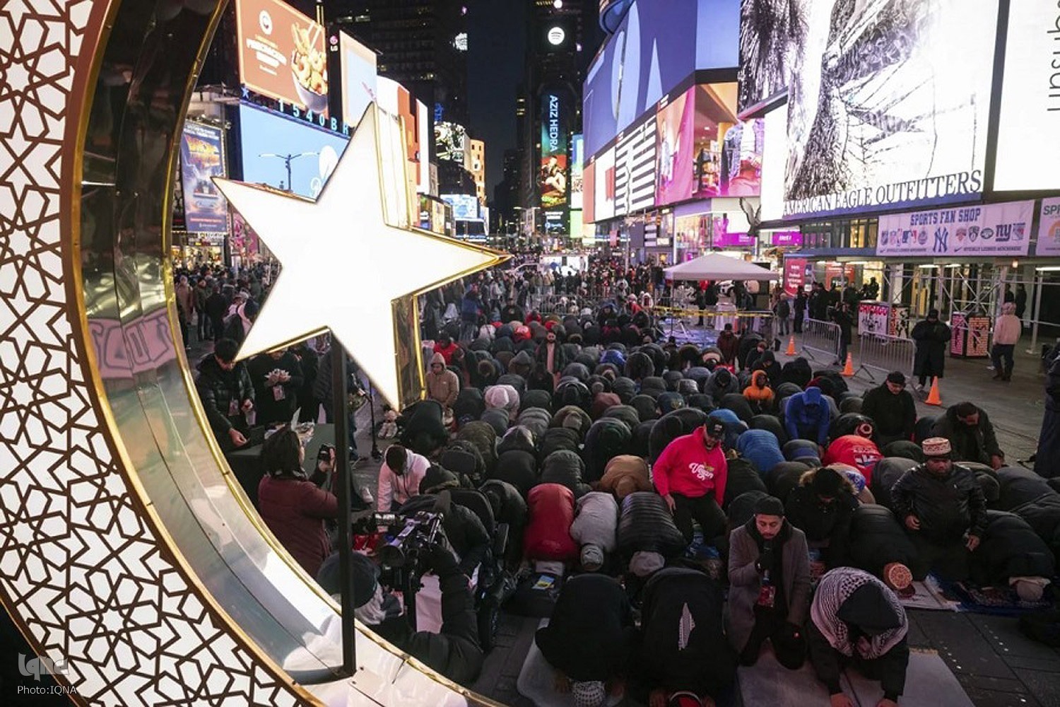 حال و هوای معنوی ماه رمضان در جهان از قاب دوربین