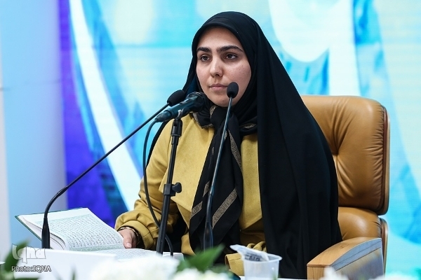 فهیمه اصغرزاده برگزیده مسابقه بین المللی قرآن ایران