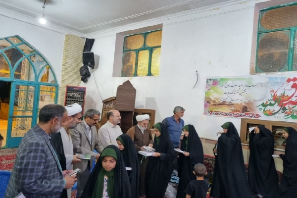 تجلیل از قرآن‌آموزان روستای ده‌زیار