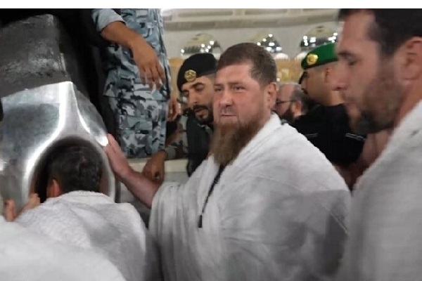 رئیس‌جمهور چچن در مناسک عمره + فیلم