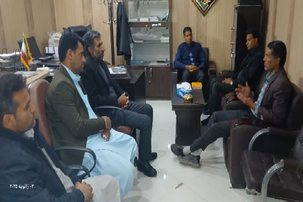 شست هم‌اندیشی دبیر کانون خدمت رضوی و مدیر دارالقرآن شهرستان ریگان با بخشدار رحمت‌آباد