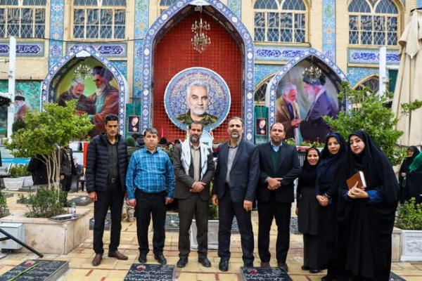 کارمندان جهاد دانشگاهی در گلزارشهدای کرمان