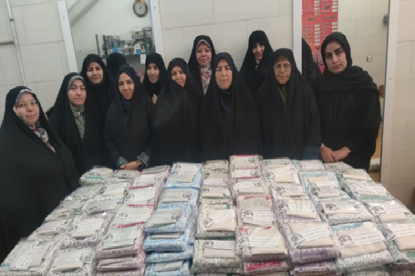 دوخت رایگان چادر توسط خادمیاران رضوی