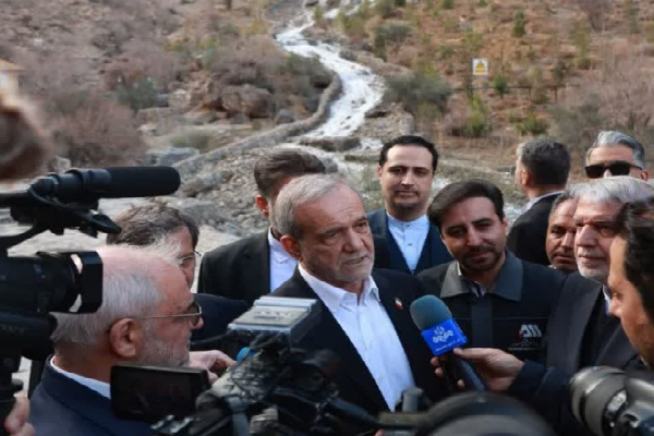 مسعود پزشکیان رئیس جمهور در سیرجان مسعود پزشکیان رئیس جمهور در سیرجان