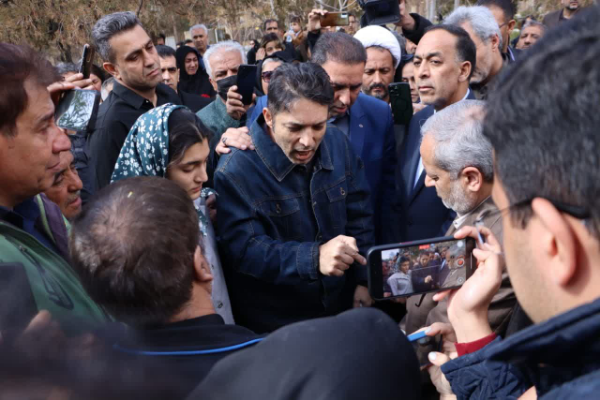 وزیر آموزش و پرورش در مراسم تشییع پیكر دانش آموز پریناز بحرینی پور در کرمان