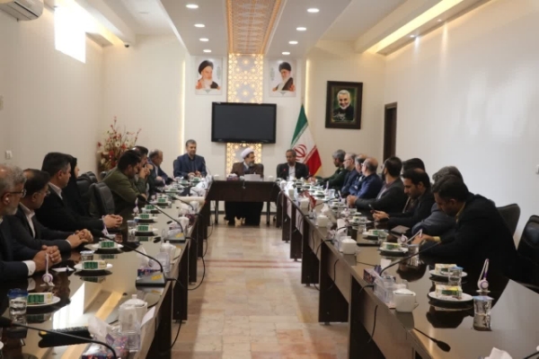 دیدار امام جمعه کرمان با اقشار جامعه کار و کارگر