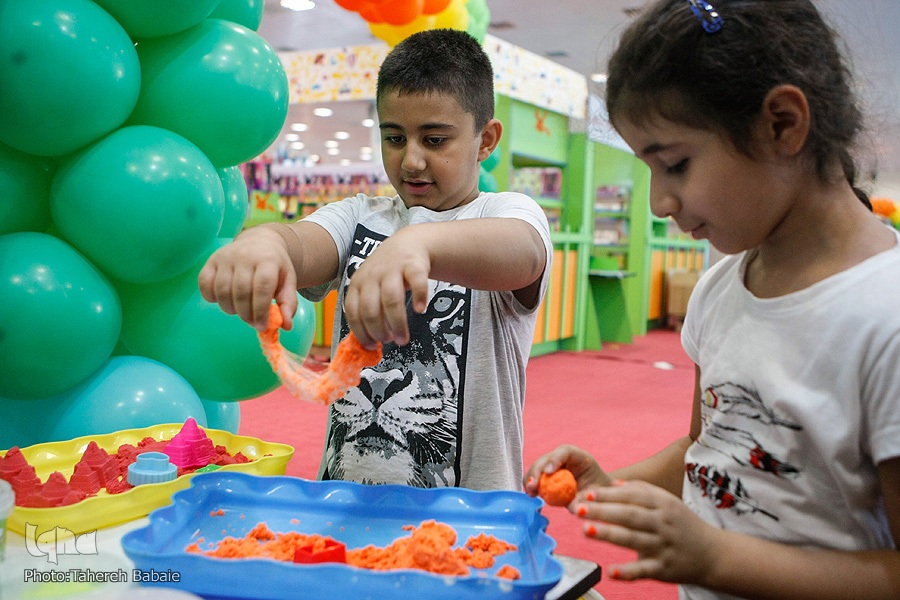 سعادتمندی کودک و نوجوان با پذیرش مسئولیت‌های مبتنی بر ارزش‌ها