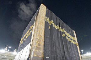 تعویض پرده کعبه با آغاز سال ۱۴۴۶ هجری قمری