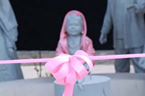 عکس | رونمایی از المان «دختر گوشواره قلبی» در کرمان