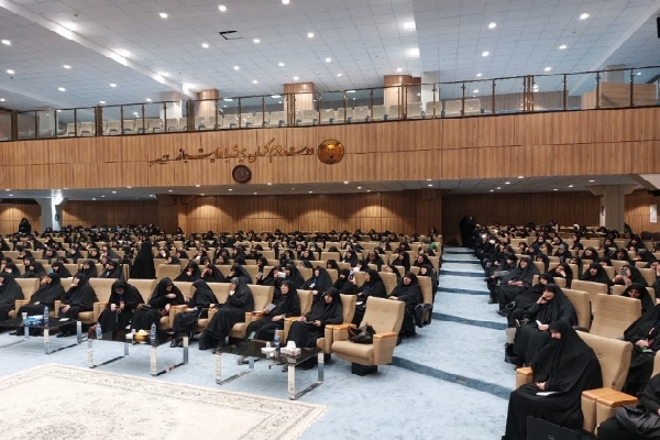 نشست تخصصی بانوان سخنور، ستایشگر و شعر آیینی در کرمان نشست تخصصی بانوان سخنور، ستایشگر و شعر آیینی در کرمان