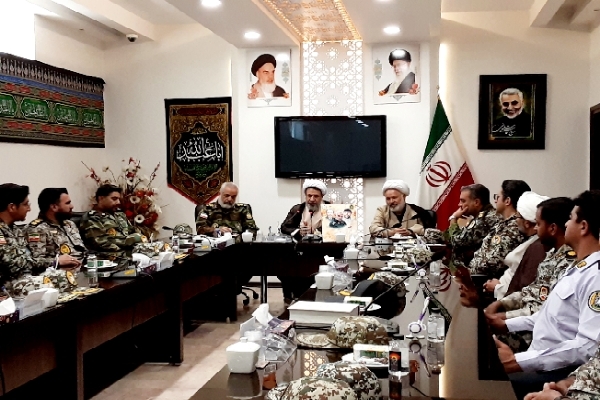 دیدار فرماندهان ارتش با امام جمعه کرمان