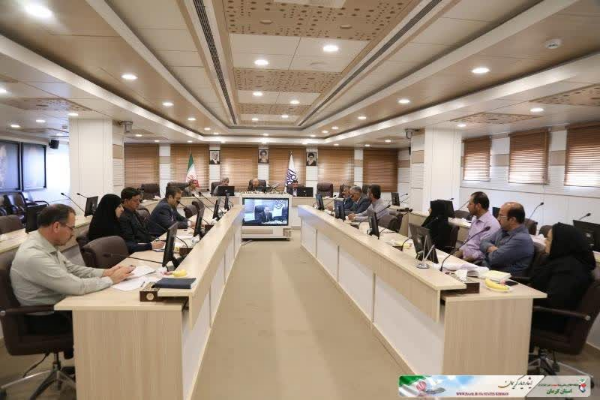 خانواده‌های شهدا چشم و چراغ نظام هستند