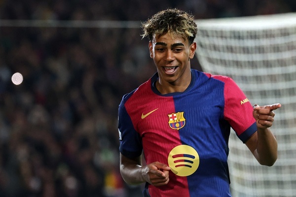 حملات نژادپرستانه به دو بازیکن فوتبال مسلمان در اسپانیا