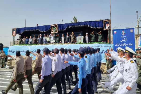 رژه روز ارتش در کرمان