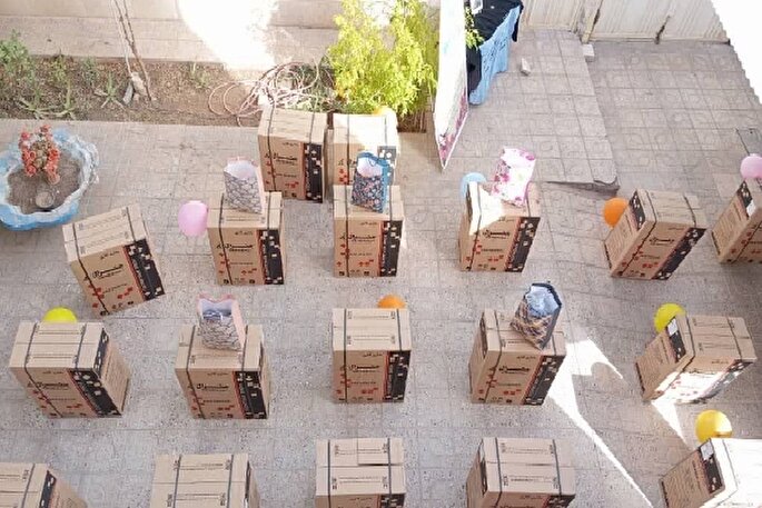 اهدای ۵۰ سری بخاری و لباس گرم در بم