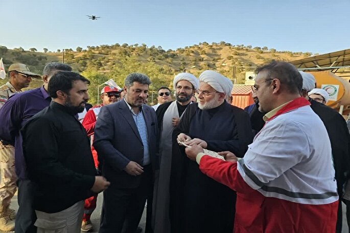 عکس | بازدید میدانی نماینده ولی فقیه در کردستان از مواکب پایانه مرزی باشماق