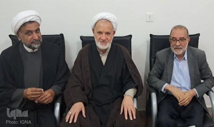 عیادت نمایندگان جامعه المصطفی از استاد پیشکسوت