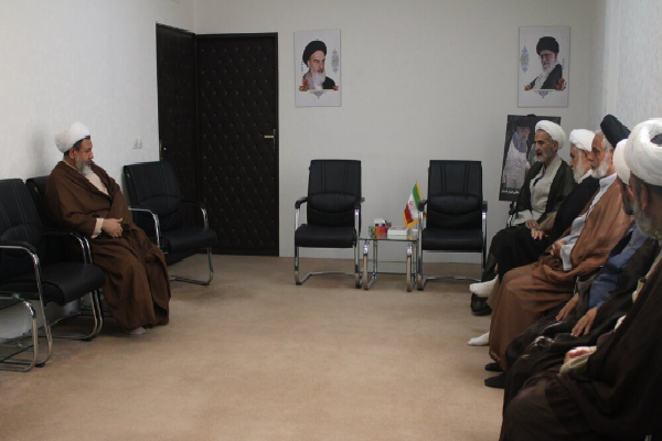 دیدار اعضای شورای تفسیر قرآن با نماینده ولی‌فقیه در کرمان