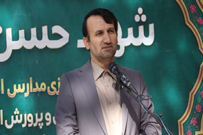 توسعه مدرسه‌ها و توجه به آموزش و پرورش سرمایه‌گذاری برای کشور است