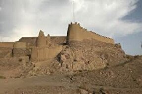 آغاز مرمت قلعه تاریخی در شهرستان کهنوج