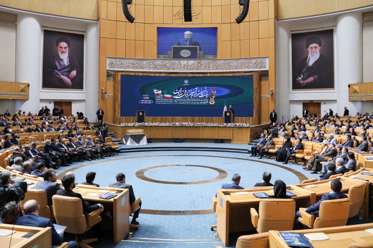 دولت مصمم است مشکلات فعالان اقتصادی را رفع کند