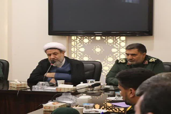 دیدار فرمانده سپاه ثارالله کرمان با امام زمام جمعه دیدار فرمانده سپاه ثارالله کرمان با امام جمعه