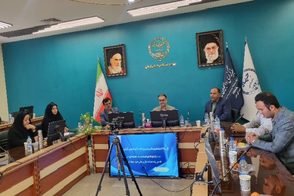 نشست بررسی نقش رسانه در دوران دفاع مقدس نشست بررسی نقش رسانه در دوران دفاع مقدس