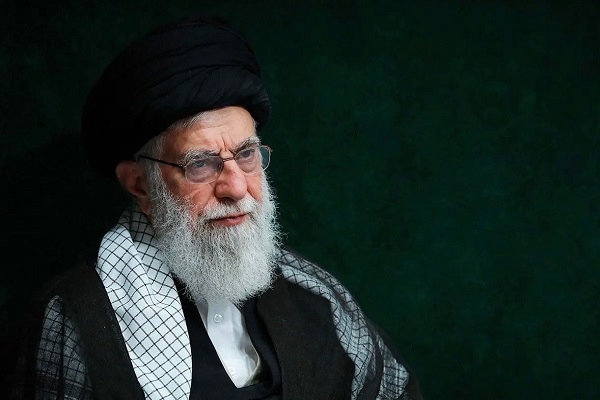 تسلیت رهبر معظم انقلاب به معاون رئیس‌ جمهور