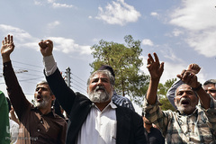 راهپیمایی نمازگزاران کرمانی علیه جنایات آل سعود