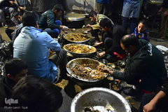 آبگوشت متنجنه غذای نذری در کرمان