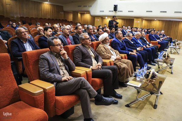 پنجاه‌ودومین گردهمایی سراسری معاونان آموزشی واحدهای سازمانی جهاددانشگاهی با حضور علی منتظری، رئیس جهاددانشگاهی کشور در کرمان برگزارشد.