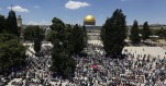 40.000 fedeli palestinesi hanno pregato a al-Aqsa