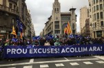 Barcellona, migliaia in strada a favore dei migranti