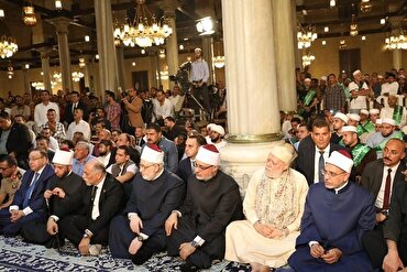 د قاهرې په امام حسین (ع) جومات کې د نبی اکرم (ص) د زوکړې جشن(انځورونه  او فیلم)