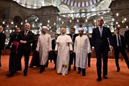 Papa 14. Leo, Sultanahmet Camii'ni ziyaret etti