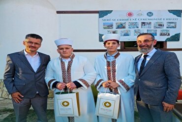 Kosova’da iki yeni Kur’an-ı Kerim hafızı onurlandırıldı